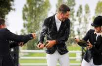Aussies Triumph in First Week at Takapoto
